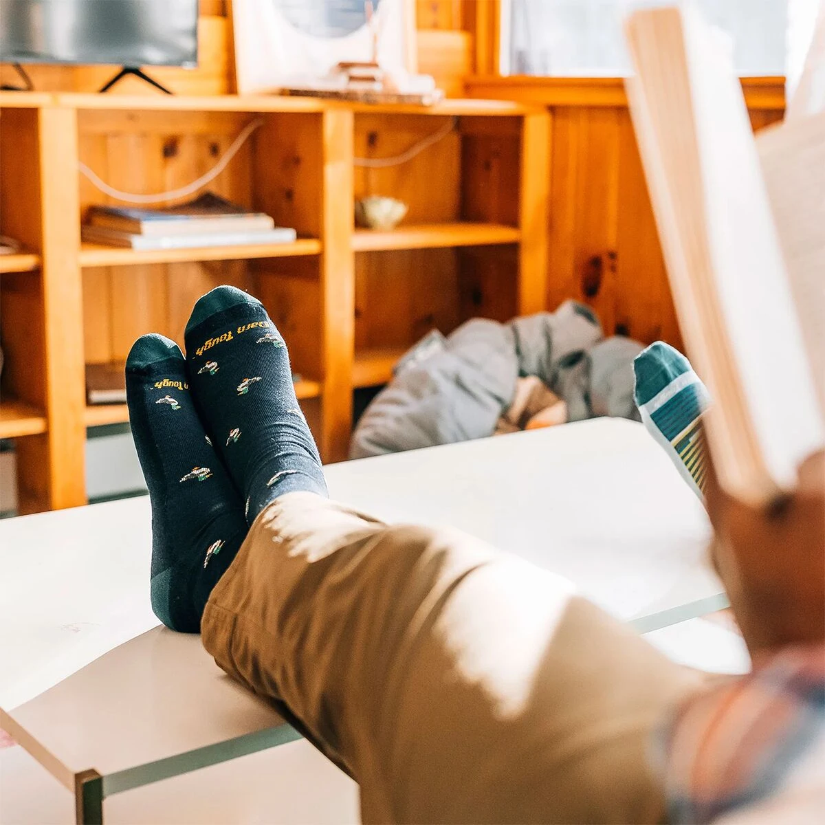 Darn Tough Duck Duck Moose Crew Light Cushion Sock - Image 2