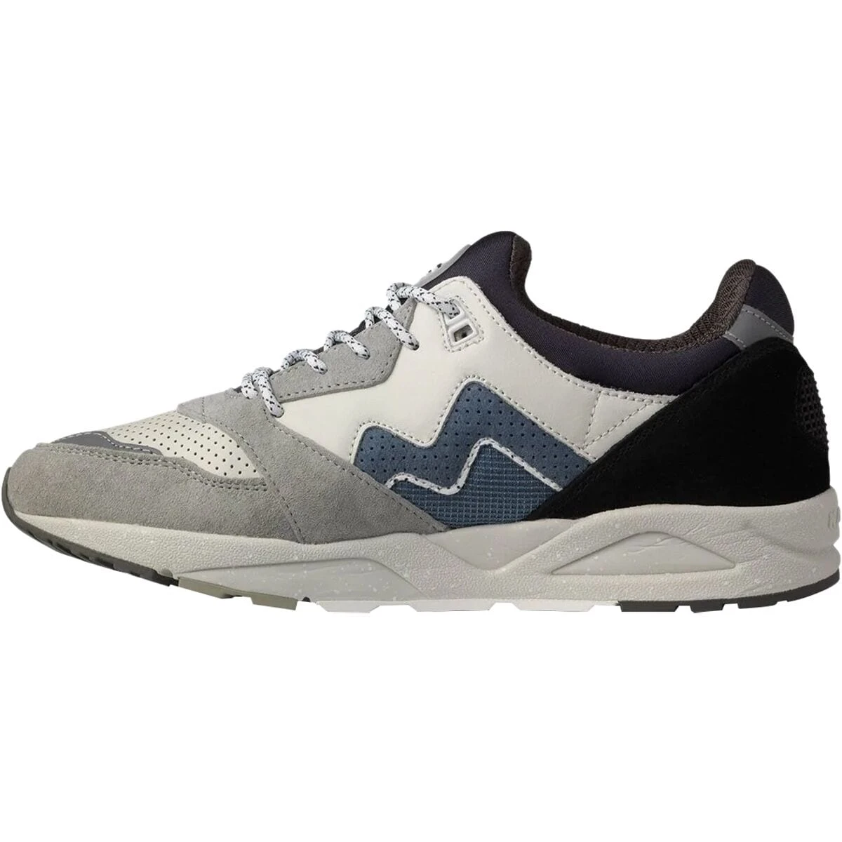 Karhu Aria 95 Shoe - Image 4